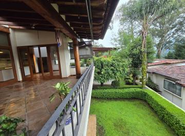 Casa en condominio · 3 Recámaras · 2 Estacionamientos · Villa en Renta con Jardín en Club de Golf Avándaro