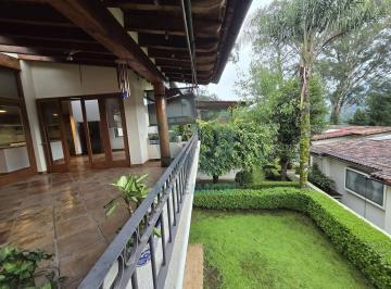 Casa en condominio · 3 Recámaras · 2 Estacionamientos · Villa en Renta con Jardín en Club de Golf Avándaro