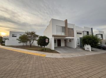 Casa en condominio de 3 habitaciones, Querétaro · Renta Casa en Cumbres del Lago Juriquilla Querétaro