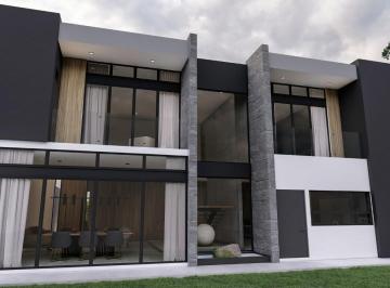 Casa · 482m² · 4 Recámaras · 3 Estacionamientos · Tu Próximo Hogar con Recámara en Planta Baja! Bosques de Las Misiones