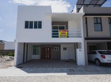 Casa de 3 habitaciones, Tehuacán · Casa en Venta, Residencial Cinco Bosques. Tehuacán, Puebla.