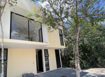 Casa · 144m² · 3 Recámaras · 2 Estacionamientos · Casa en Copal en Venta