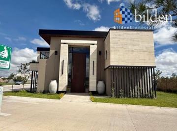 Casa · 500m² · 4 Recámaras · 3 Estacionamientos · Casa en Preventa en Fracc. La Cantera Monterrey