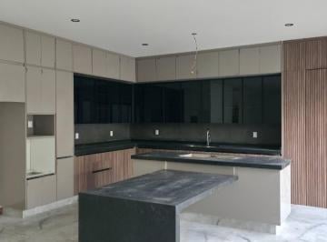 Casa · 495m² · 3 Recámaras · 2 Estacionamientos · Casa en Venta en Club de Golf La Loma, San Luis Potosí a Estrenar