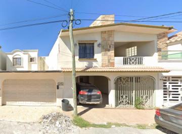 Casa de 3 habitaciones, Matamoros · Casa en Venta en Satélite Bugambilias, Satélite, 87450 Heroica Matamoros, Tamps