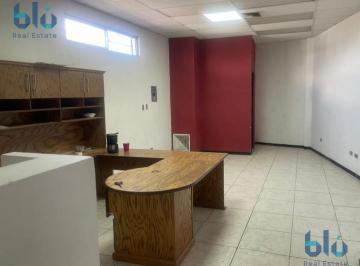 Oficina · 60m² · 1 Estacionamiento · Local Para Oficinas en Renta, en Av Principal en Col San Felipe