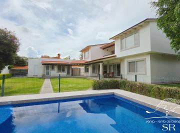 Casa de 4 habitaciones, Querétaro · Casa en Renta en Jurica