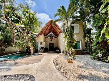 Casa de 4 habitaciones, Benito Juárez · Casa Dentro de Privada en Cancún Centro