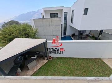 Casa de 5 habitaciones, Santa Catarina · Casa en Venta Fracc, Almena II Santa Catarina Valle Pte