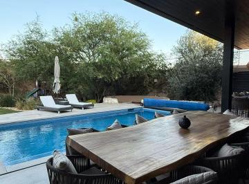 Casa de 4 habitaciones, Querétaro · Casa en Jurica