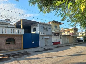 Local comercial , Puerto Vallarta · Local Comercial Tamarindos Sobre Carretera a 2 Cuadras de Aurrera