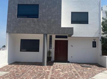 Casa de 3 habitaciones, Corregidora · Qro: Preciosa Casa, Preciosa Vista. Fraccionamiento con Acceso Controlado.