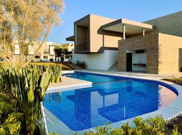 Casa en condominio de 3 habitaciones, El Marqués · Renta Casa en Zizana, Zakia de 3 Recamaras, Roof Garden Privado y Casa Club con Alberca