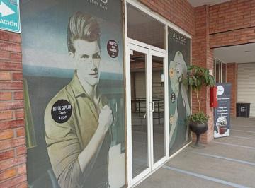 Local comercial · 38m² · Local en Renta en Prol. Paseo Totoltepec 102, Santa María Totoltepec, Toluca