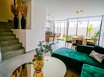 Casa · 114m² · 4 Recámaras · Casa Nessa en Zakia Querétaro.