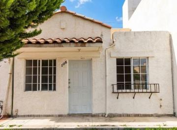 Casa · 56m² · 2 Recámaras · 1 Estacionamiento · Casa en Venta de Una Planta en Fraccionamiento Real Toledo, Pachuca, Hgo.