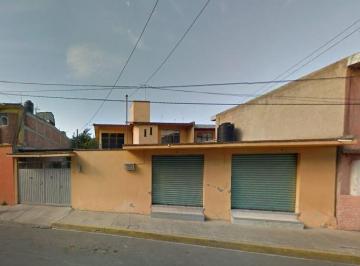 Casa de 4 habitaciones, Chalco · Casa de 305 m² con Accesorias en Chalco