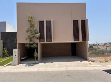 Casa de 3 habitaciones, Querétaro · Casa con 3 Recámaras en Venta, Superficie de Terreno 189 m², Querétaro