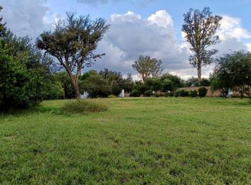 Terreno / Lote , Tequisquiapan · Terreno Bardeado con Casa Club y Alberca en Fracc. Exclusivo Tequisquiapan Querétaro