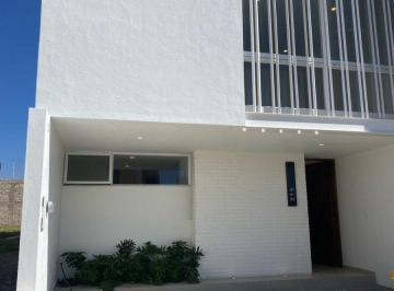 Casa de 4 habitaciones, Tlajomulco de Zúñiga · Casa en Venta en Las Grullas Residencial