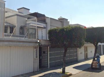 Casa de 4 habitaciones, Coyoacán · Casa en Venta en P.º del Río 396, Paseos de Taxqueña, Coyoacán, Ciudad de México