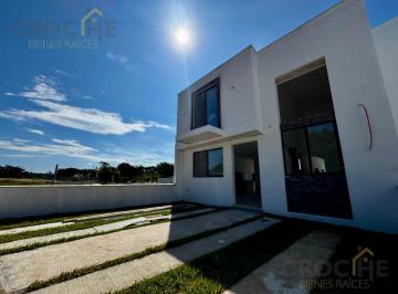 Casa · 135m² · 3 Recámaras · 2 Estacionamientos · Casa en Venta en Coatepec, Ver, Recamara en Planta Baja