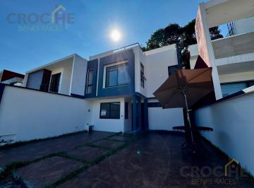 Casa · 152m² · 3 Recámaras · 2 Estacionamientos · Casa Nueva con Jardin en Venta en Coatepec, Veracruz
