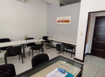 Oficina , Aguascalientes · Renta de Oficina Totalmente Equipada Para 4 - 5 Posiciones en Bsoques