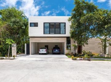 Casa · 342m² · 3 Recámaras · A Estrenar Casa en Venta Valenia Residencial