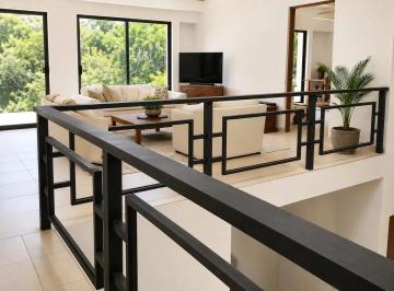 1 · Casa con Alberca y Gran Jardin en Privada con Doble Seguridad Lomas de Jiutepec