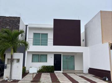 Casa de 3 habitaciones, Alvarado · Se Vende Casa Climatizada