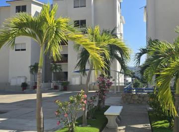 Departamento · 174m² · 3 Recámaras · 1 Estacionamiento · Se Vende Departamento con Roof Garden en Balcones de Costa Azul Acapulco