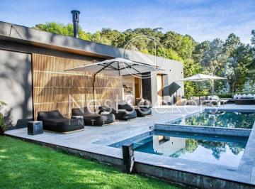 Casa en condominio de 4 habitaciones, Valle de Bravo · Casa en Venta
