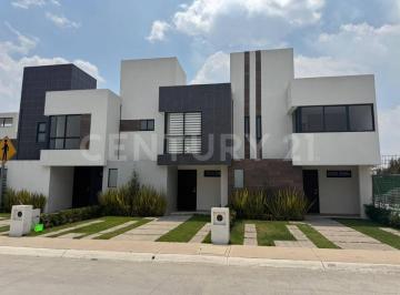 Casa · 130m² · 3 Recámaras · 2 Estacionamientos · Casa Nueva en Venta en La Escondida Residencial, Ocoyoacac, Estado de Mexico