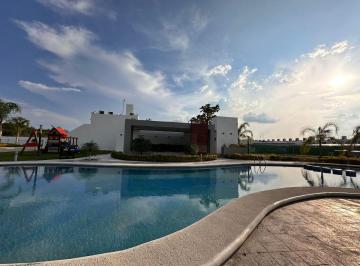 Casa de 2 habitaciones, Solidaridad · Casa en Venta de 2 Recamaras en Privada con Amenidades a 7 Km de Playa Xcalacoco