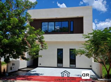 Casa de 3 habitaciones, Mérida · Residencial Moderna en El Exclusivo Fraccionamiento Altozano, Mérida, Yucatán.