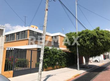 Casa · 255m² · 4 Recámaras · 4 Estacionamientos · Casa en Venta, Fraccionamiento Cimatario - (4)