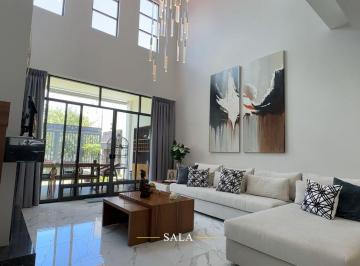 Casa de 3 habitaciones, Tlajomulco de Zúñiga · Lujosa Residencia $10,500,000 Sendero de Las Moras