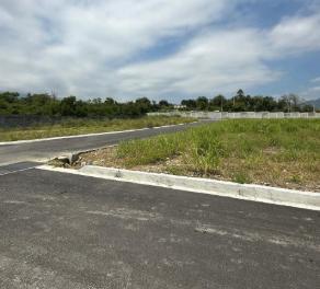 Terreno / Lote · 200m² · Terrenos en Venta en Viñedos de Sicilia, El Barrial