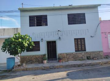Casa · 144m² · 5 Recámaras · Casa en El Centro de Linares, Nuevo León