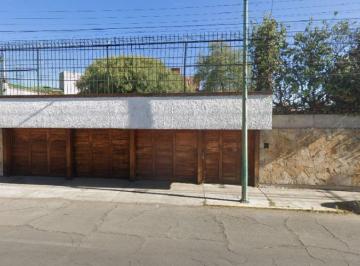 Casa de 5 habitaciones, Toluca · ¡Hermosa y Gran Propiedad en Remate Bancario!