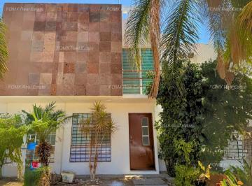 Casa · 102m² · 2 Recámaras · 1 Estacionamiento · Casa en Venta en Jardines de Los Naranjos