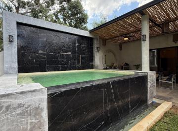 Casa · 432m² · 3 Recámaras · 4 Estacionamientos · Venta de Casa en Club de Golf La Ceiba Mérida Yucatán