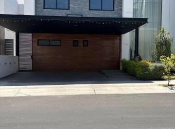 Casa · 280m² · 4 Recámaras · Casa Mision San Jeronimo
