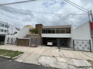 Casa · 607m² · 4 Recámaras · 4 Estacionamientos · Amplia Casa en Venta en Ciudad del Sol
