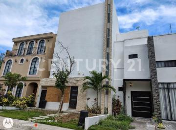 Casa · 260m² · 7 Recámaras · 2 Estacionamientos · Venta Casa Aldea Kiin Puerto Morelos, 7 Recámaras a Excelente Precio! Dh2725