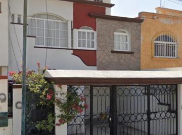 Casa · 90m² · 3 Recámaras · 1 Estacionamiento · Casa en Venta en San Juan del Río, Querétaro.