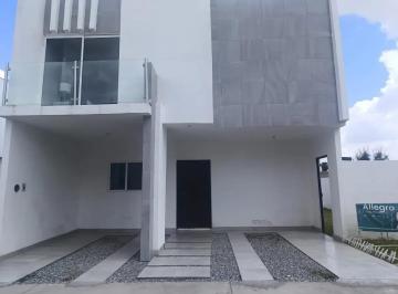 Casa de 3 habitaciones, Torreón · Casa en Venta en Villas del Renacimiento Torreón, Coahuila