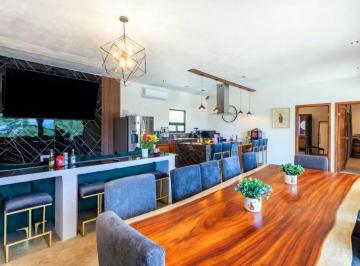 Casa de 3 habitaciones, Arteaga · Casa C/ 2400 m² Sup Terreno, 3 Recámaras (Capacidad Para 18 Personas) Venta en Congreg Jame, Arteaga