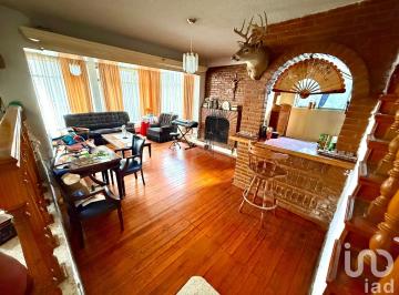 Casa · 227m² · 3 Recámaras · 3 Estacionamientos · Casa en Venta en Magdalena Contreras, Palmas